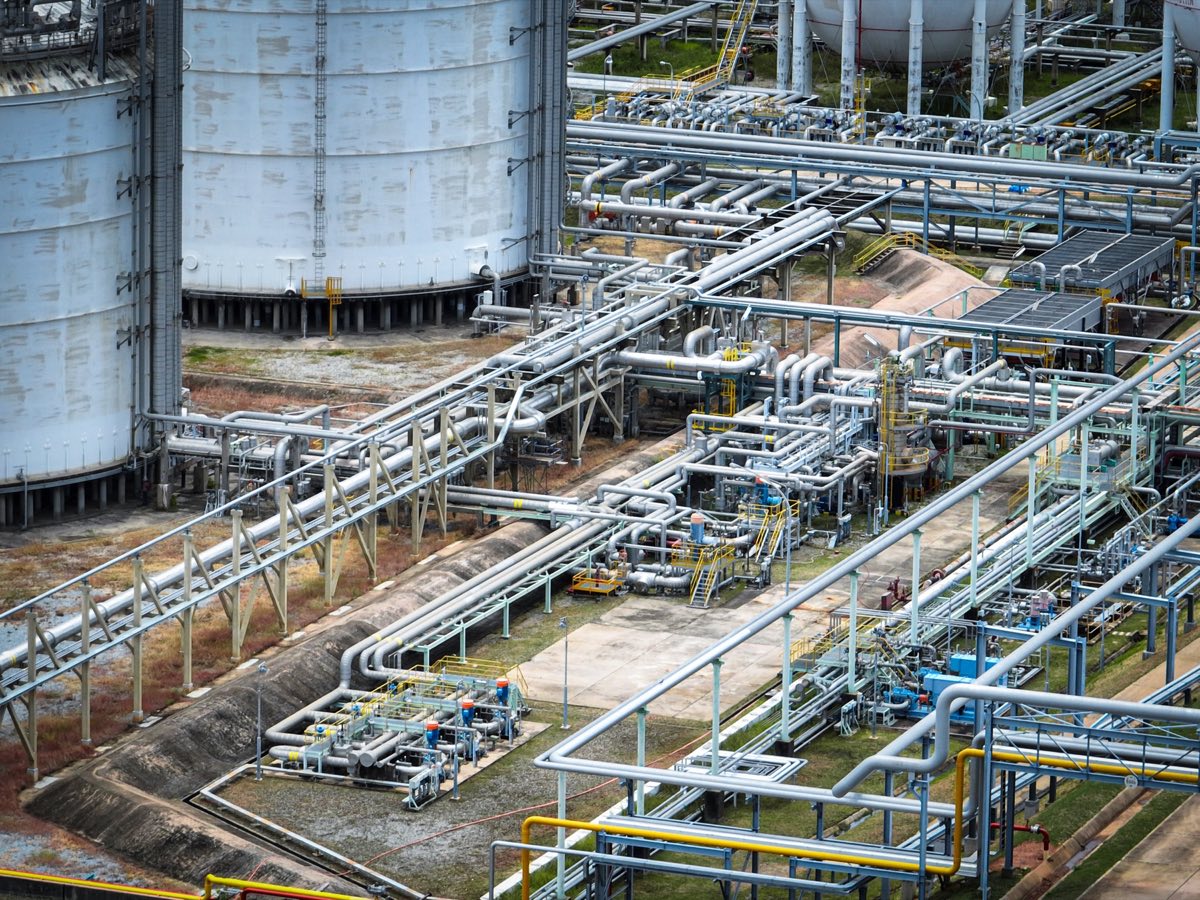 Representative energy infrastructure in a Gulf environment
